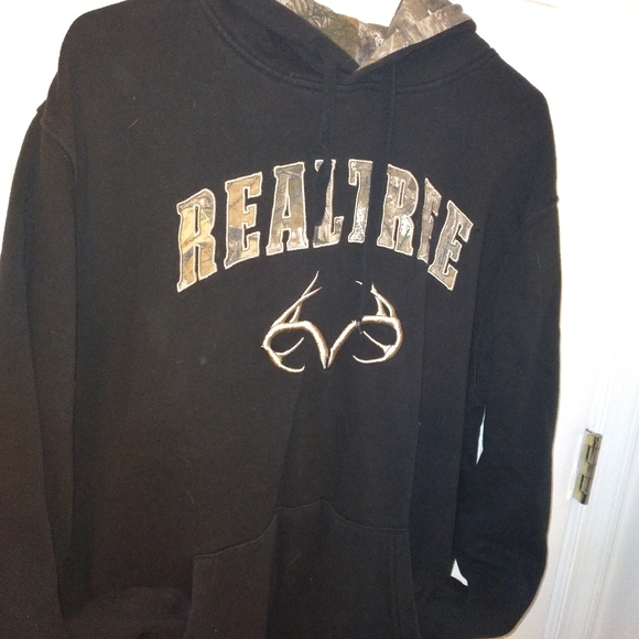 Realtree hoodie - Picture 2 of 6